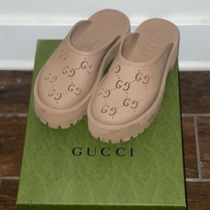 WOMEN'S PLATFORM PERFORATED G SANDAL